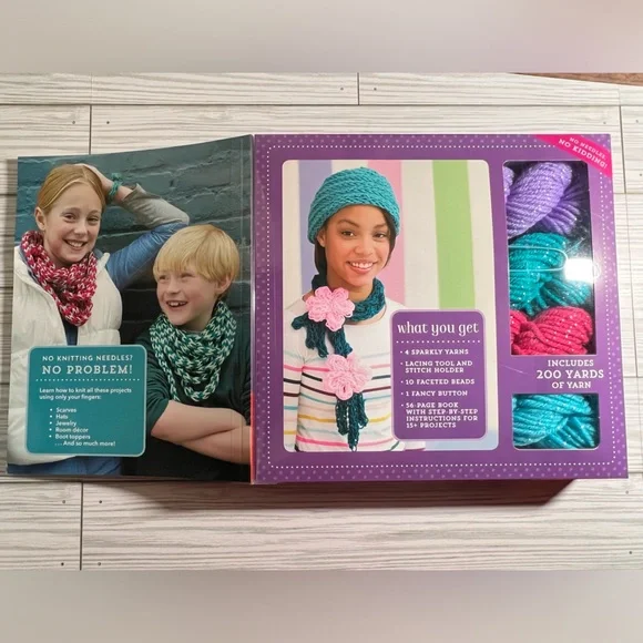 NIB Finger Knitting Kit, ages 8 & up - Picture 4 of 4
